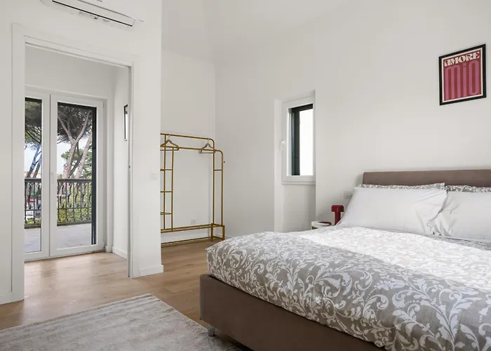 The Poolside House - New 2 Bedroom With Terrace Apartment Rom