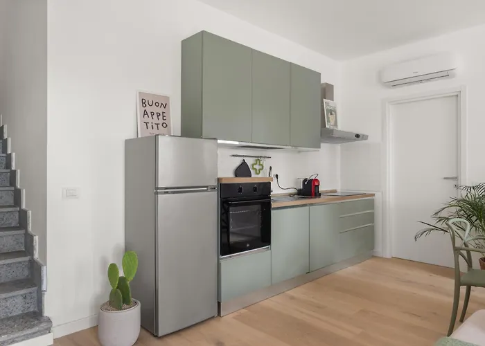 Apartment The Poolside House - New 2 Bedroom With Terrace Rom