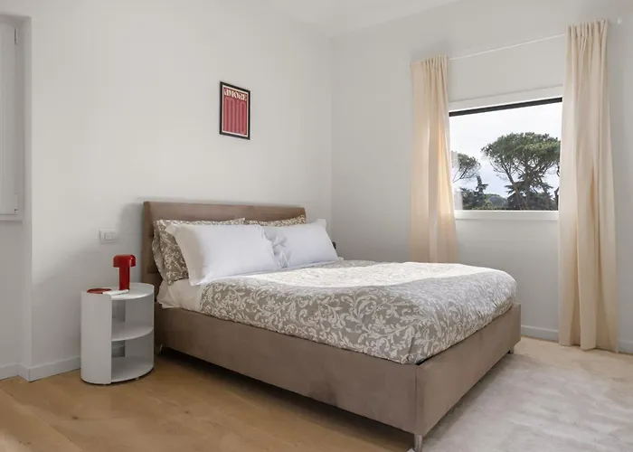 The Poolside House - New 2 Bedroom With Terrace Apartment