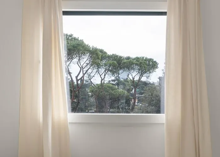 Apartment The Poolside House - New 2 Bedroom With Terrace *